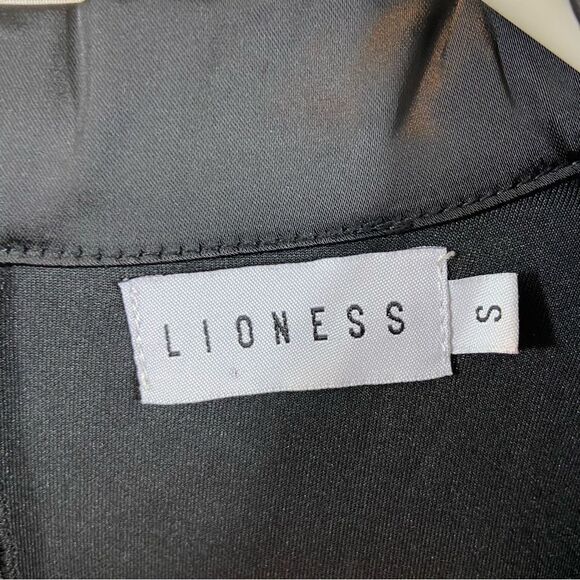 Lioness Beand Black Satin‎ Deep Cut Long Sleeved Romper Size Small - Picture 9 of 9